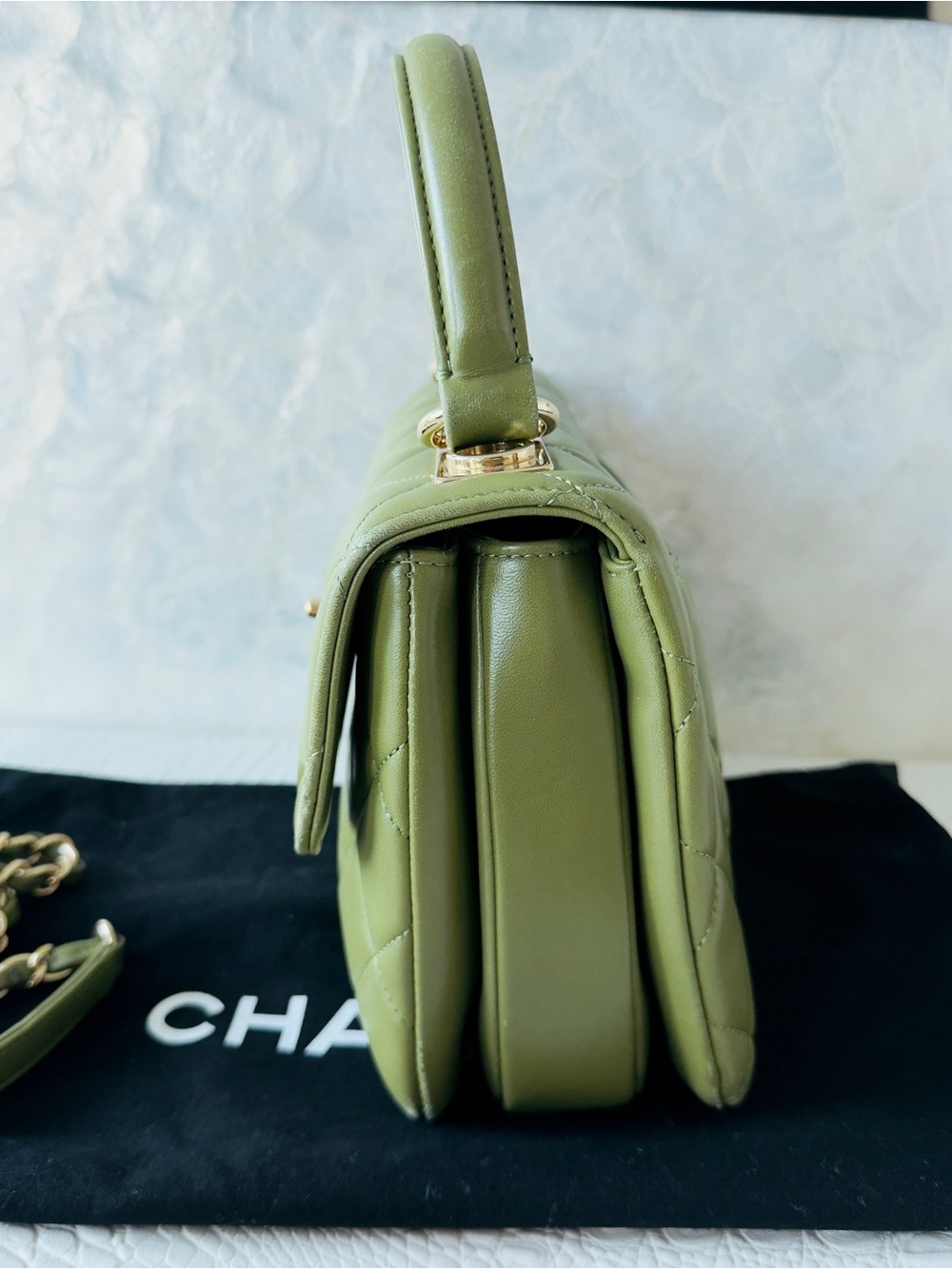 CHANEL Trendy CC Top Handle Olive Green Quilted Shoulder Bag with Gold Hardware - Picture 5 of 17